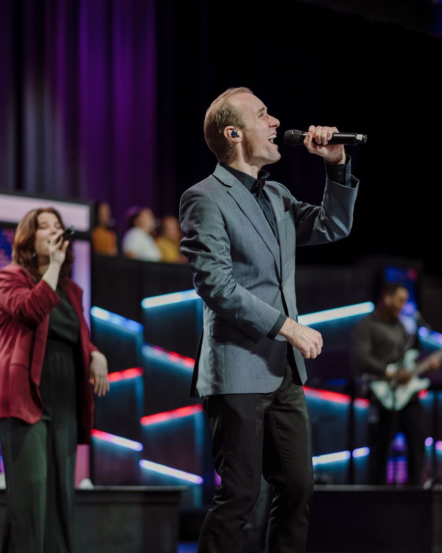 Worship in song at Times Square Church